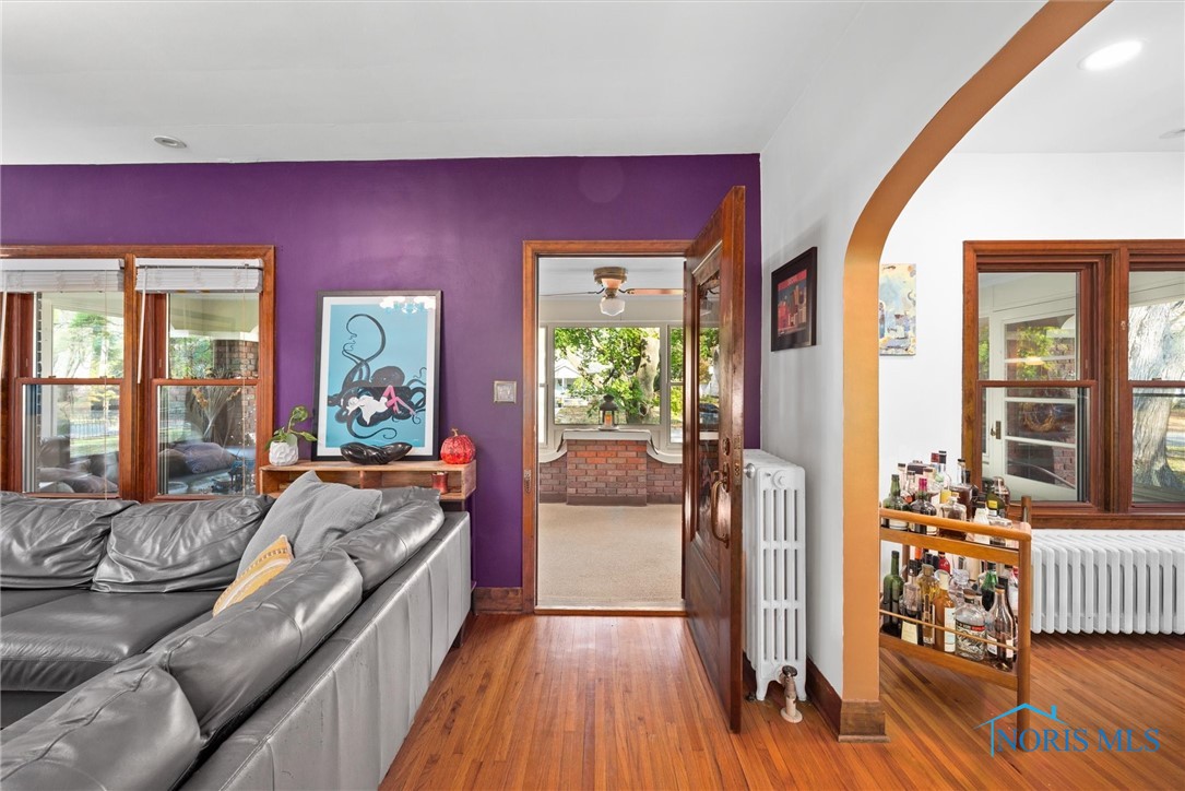 318 E 7th Street