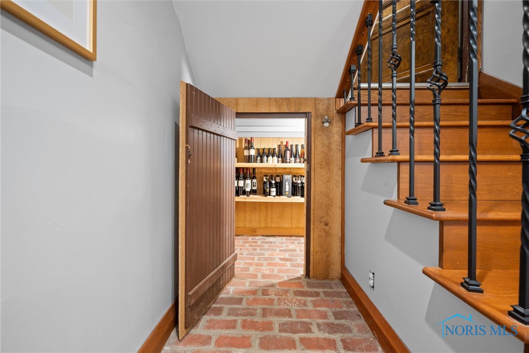 318 E 7th Street