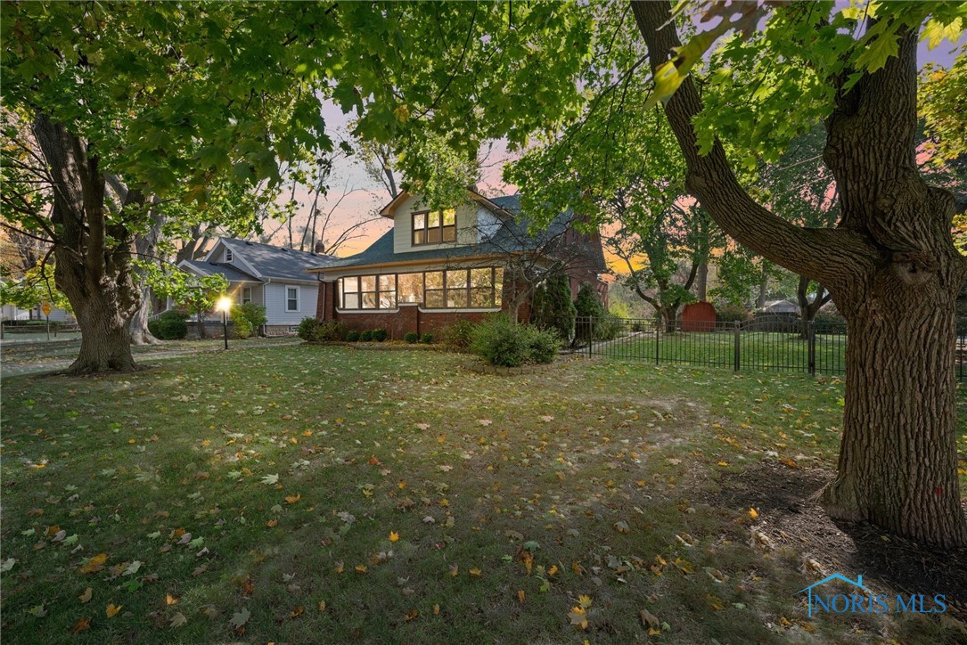 318 E 7th Street