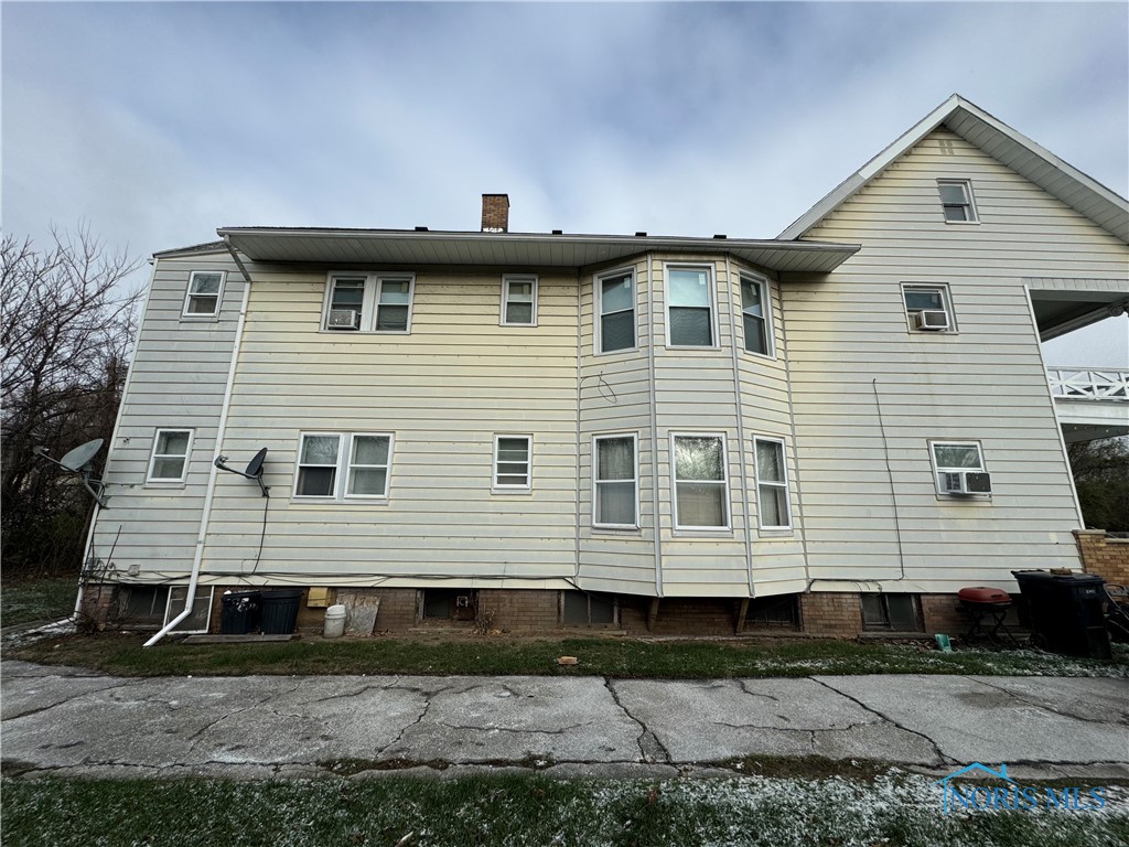 2447 Maplewood Avenue