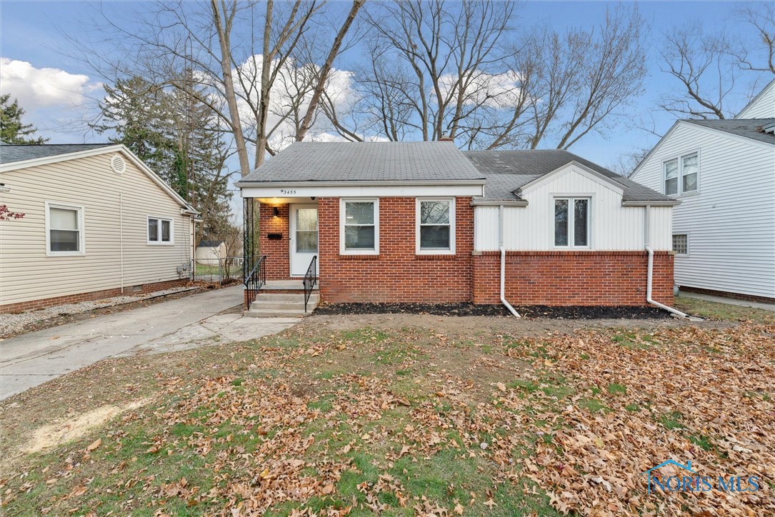 3455 Pineway Drive