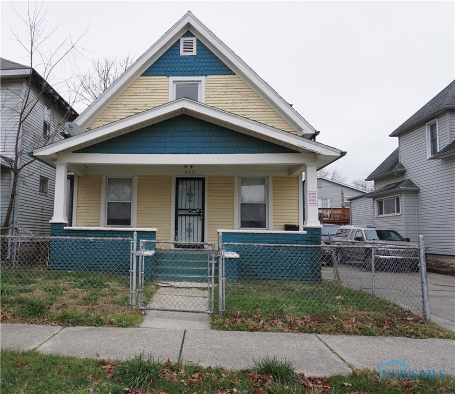 913 Berry Street