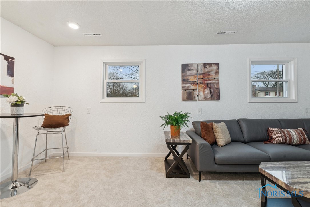 509 N Wintergarden Road