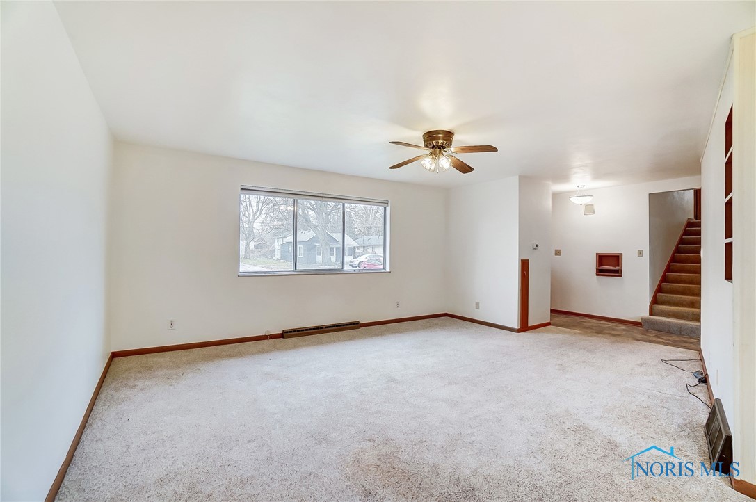 208 W Reed Avenue