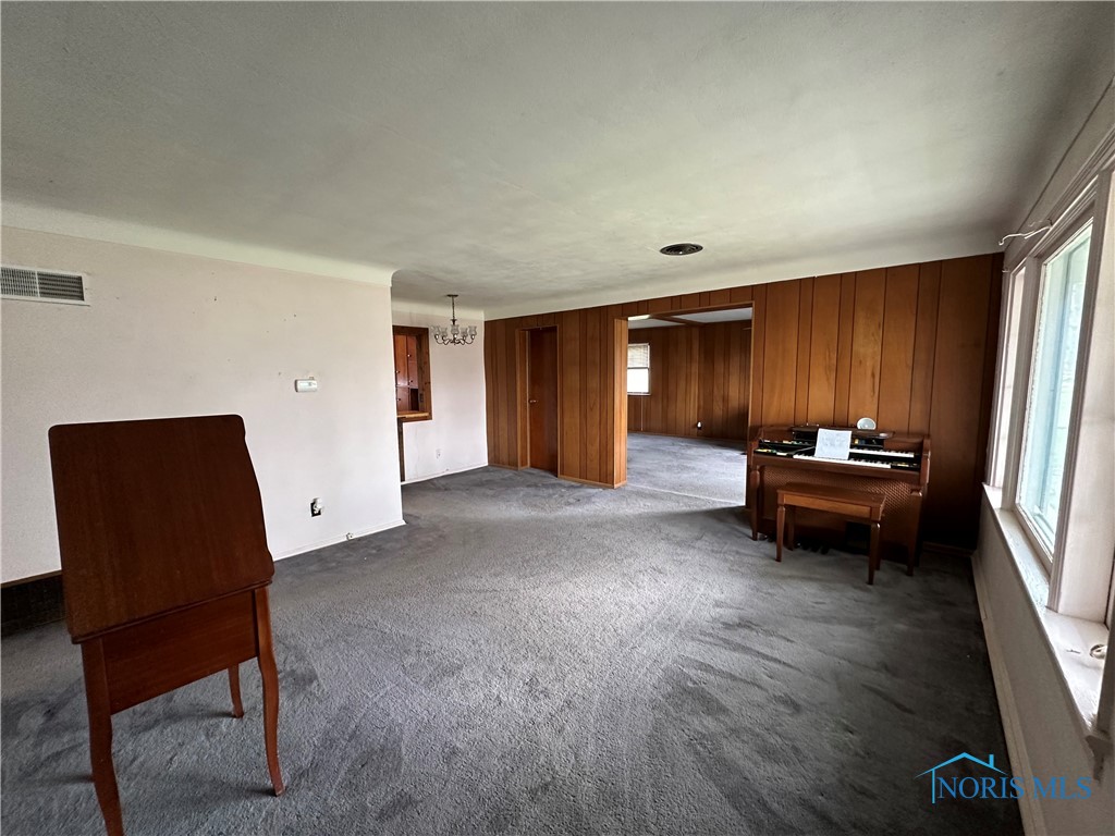 1852 Ambleside Road