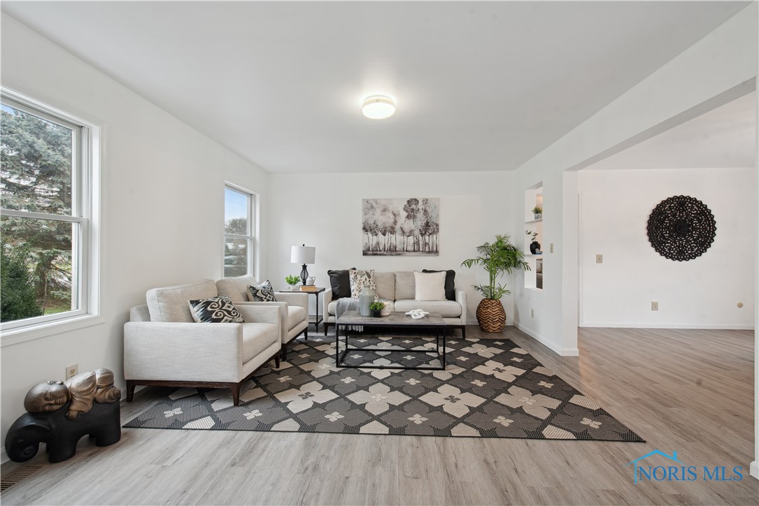 1004 Monclova Road