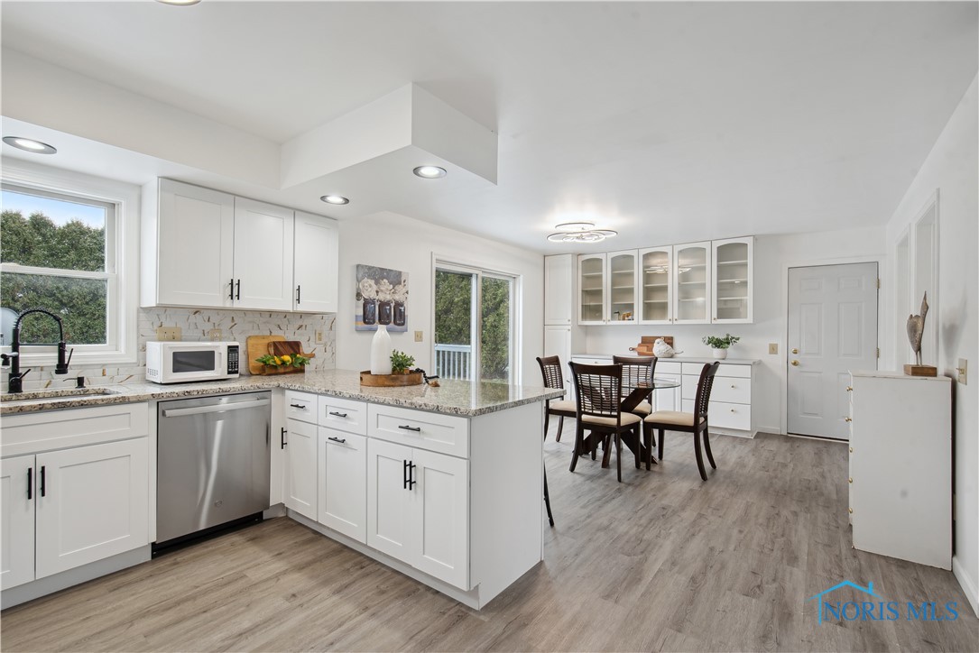 1004 Monclova Road