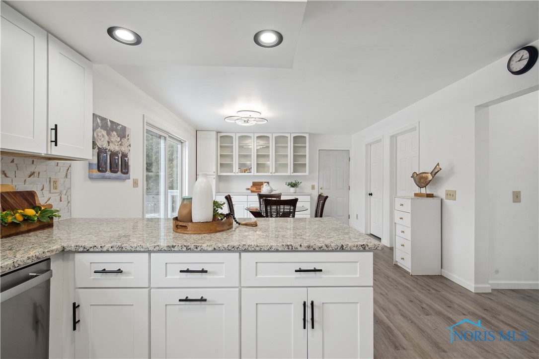 1004 Monclova Road