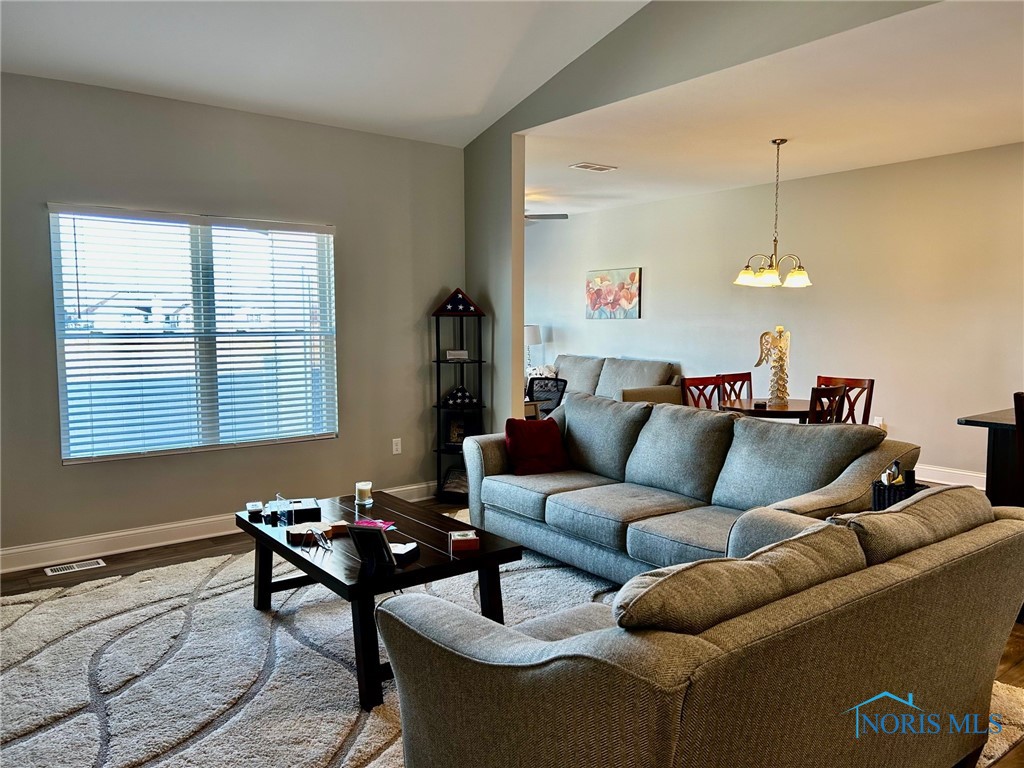 5021 Noah Lane