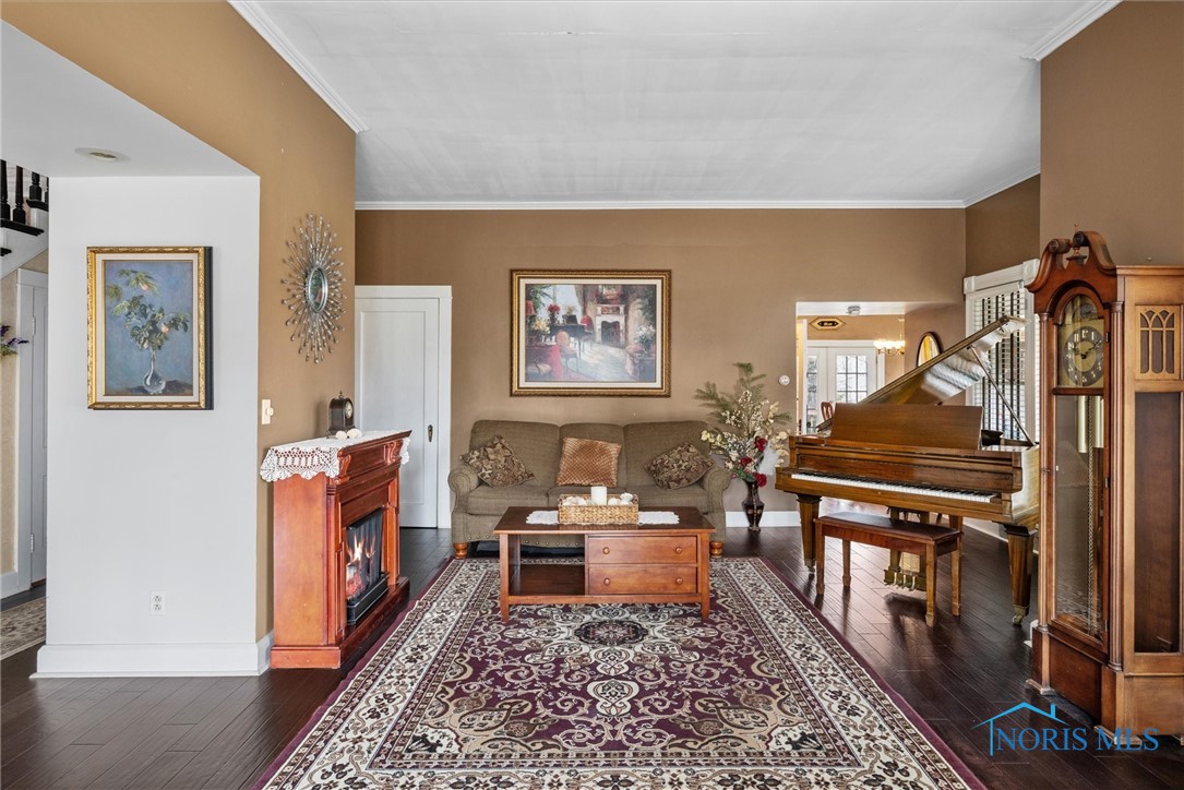634 Holgate Avenue