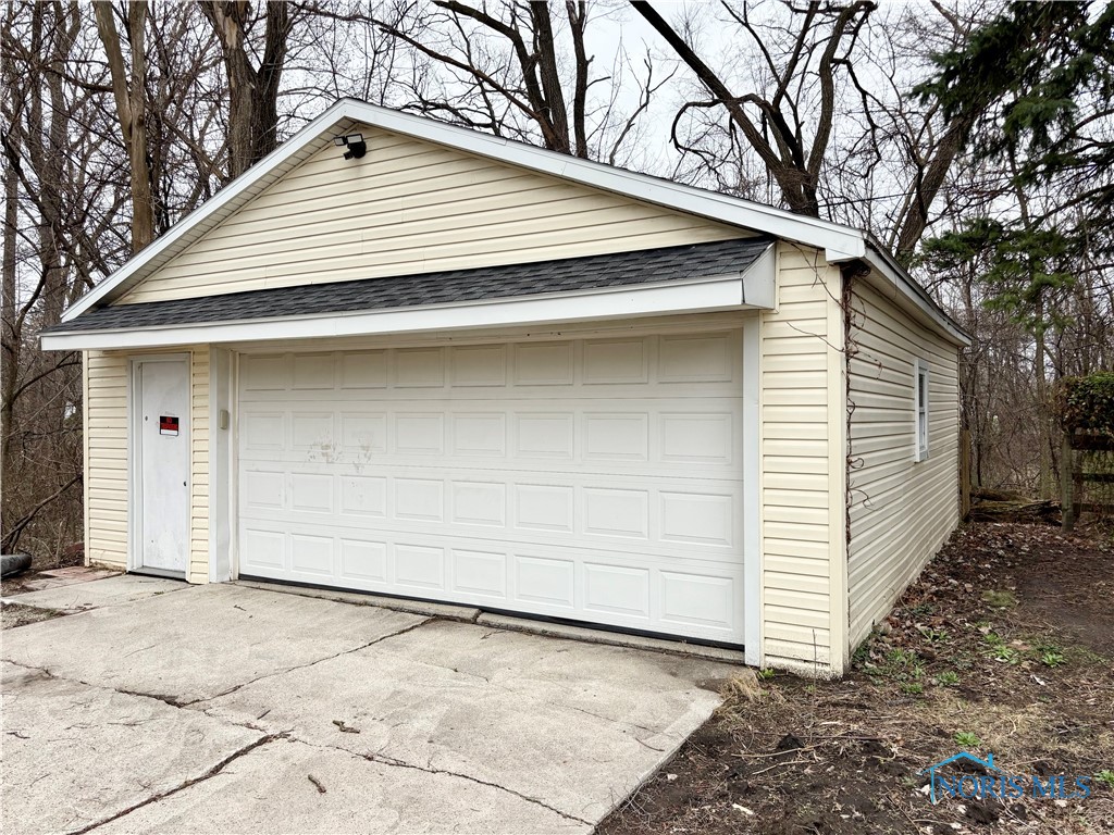 2097 Maginnis Road
