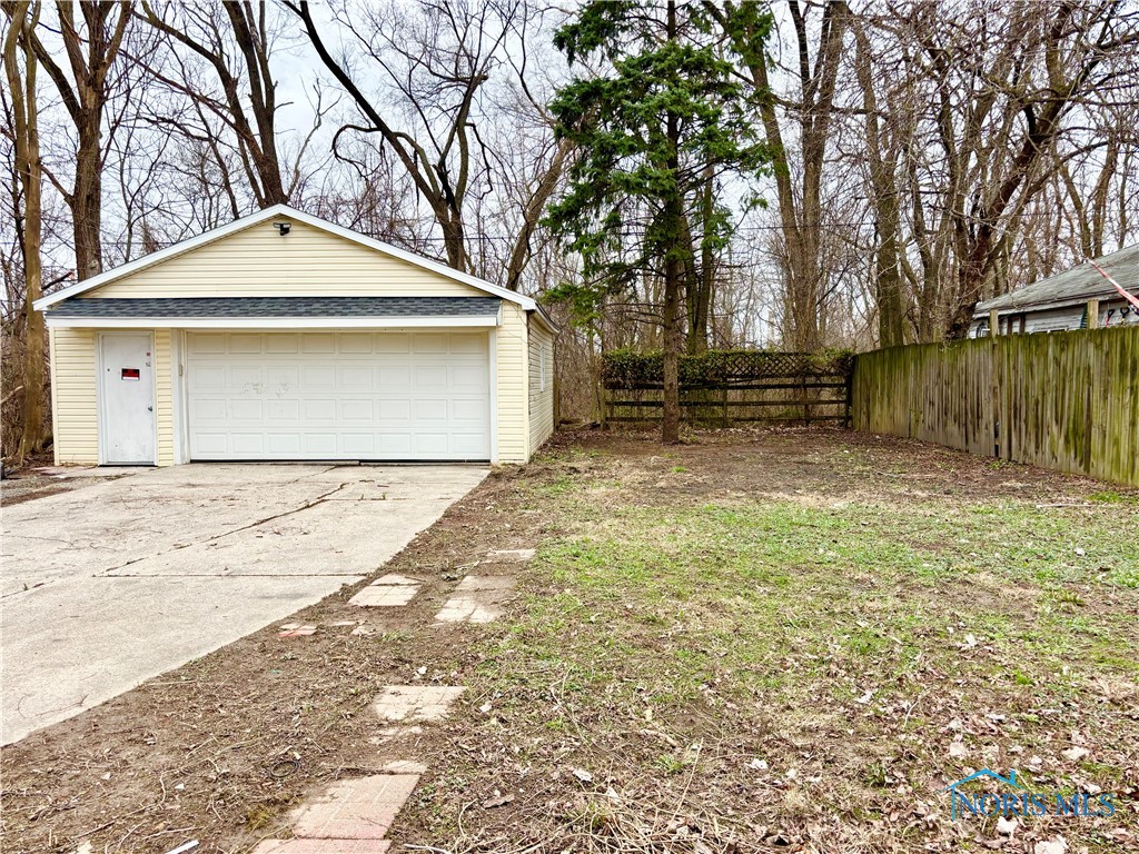 2097 Maginnis Road