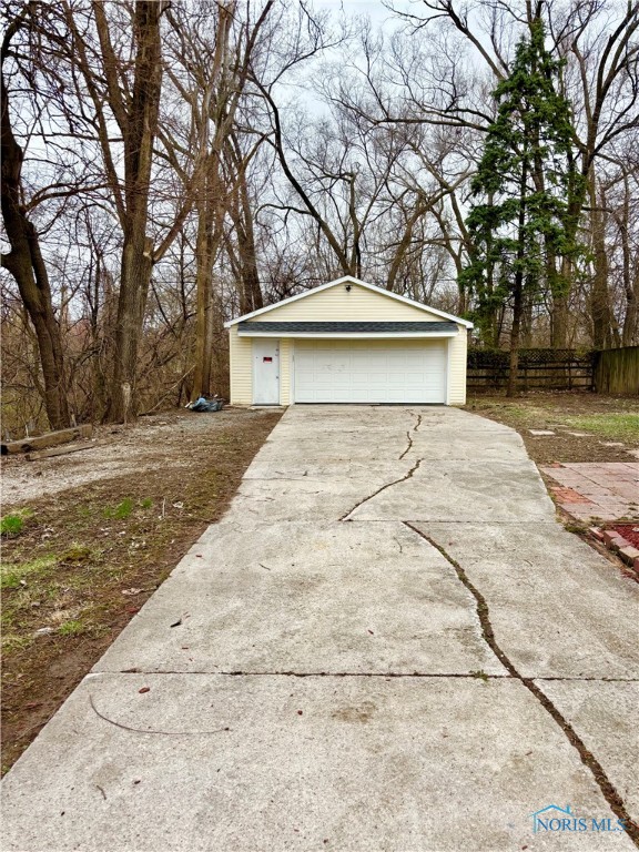 2097 Maginnis Road