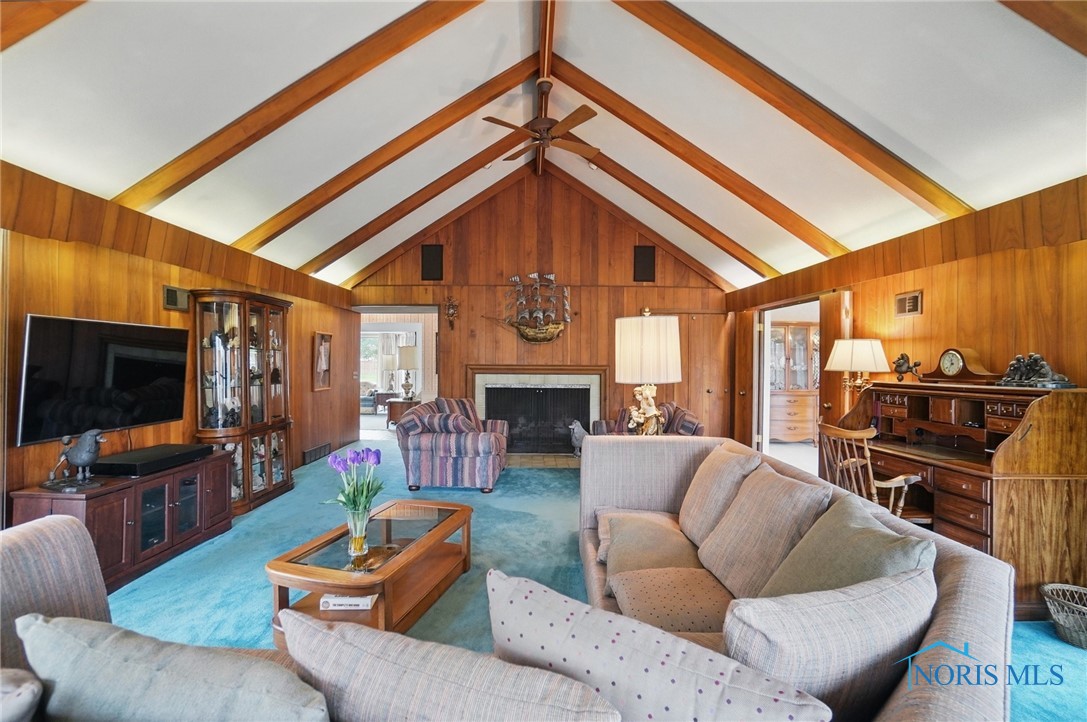 2124 Bridlewood Drive