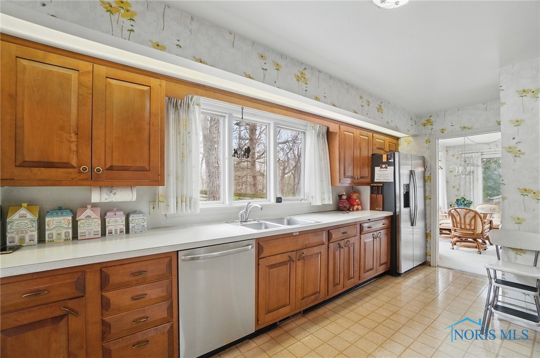 2124 Bridlewood Drive