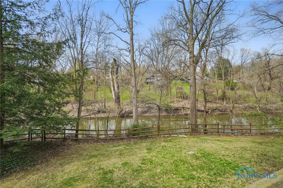 2124 Bridlewood Drive
