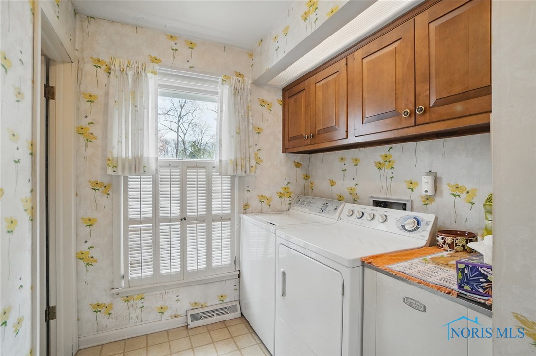 2124 Bridlewood Drive