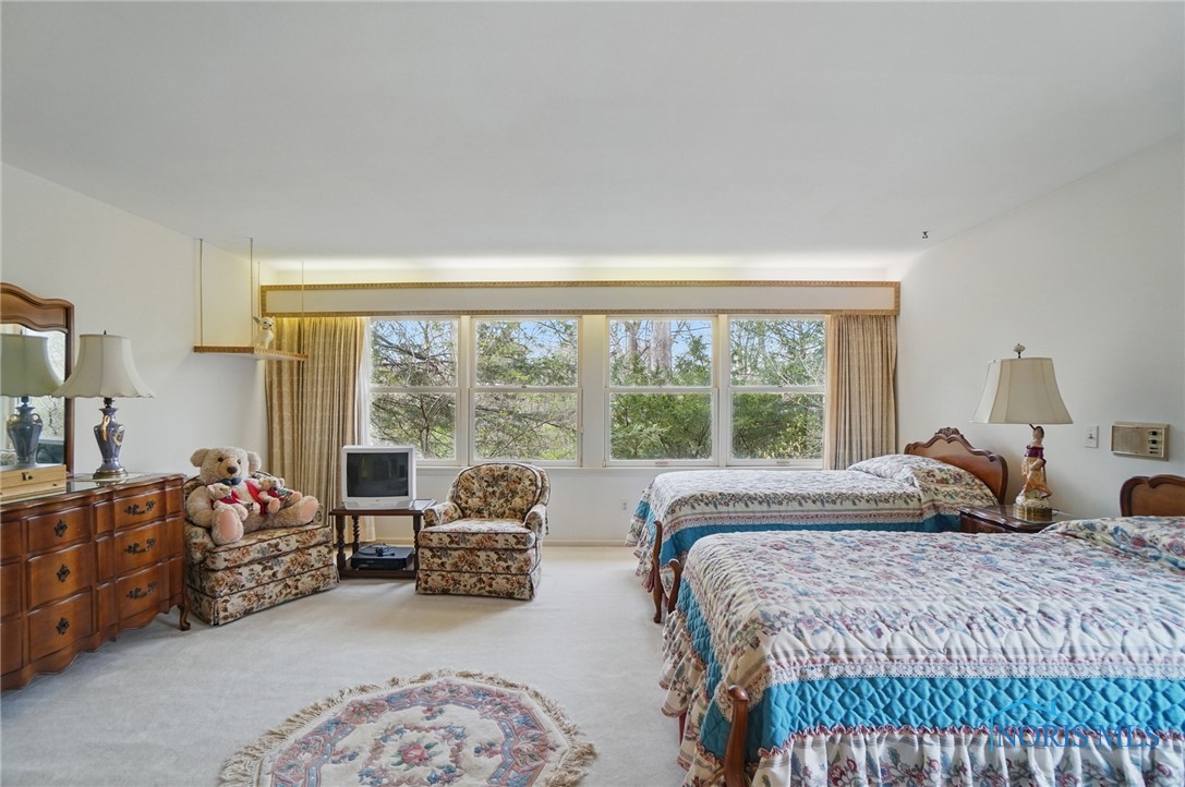 2124 Bridlewood Drive