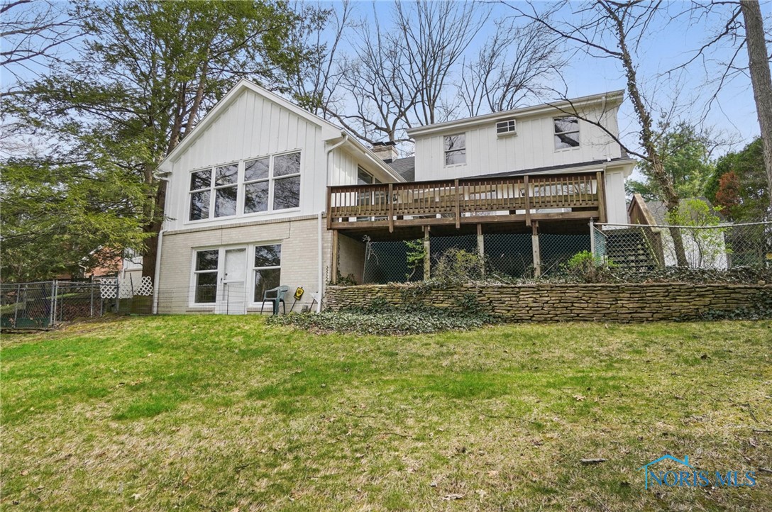 2124 Bridlewood Drive