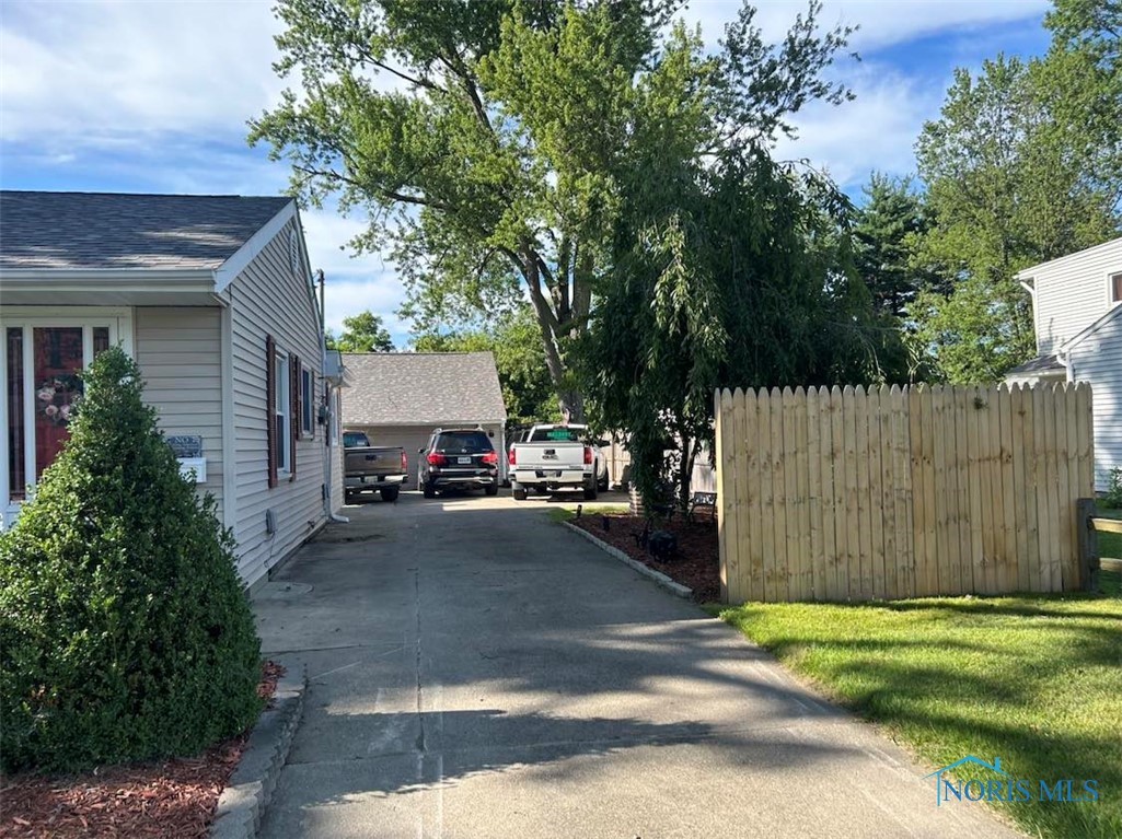 6020 Greenacre Road