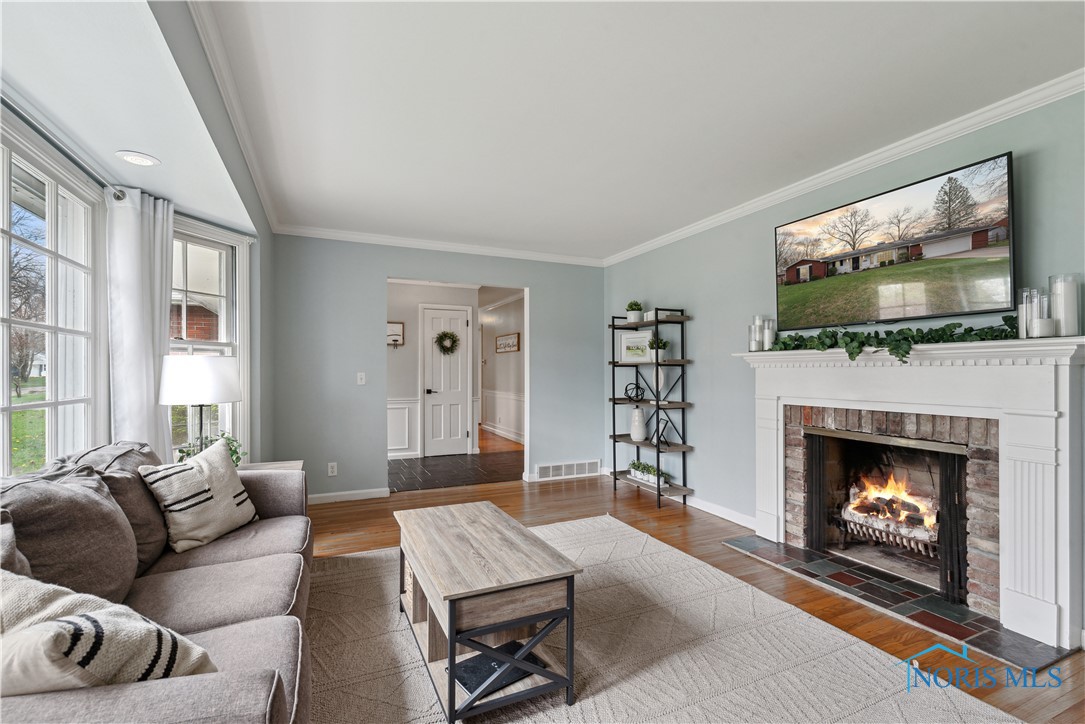 3704 Naples Drive