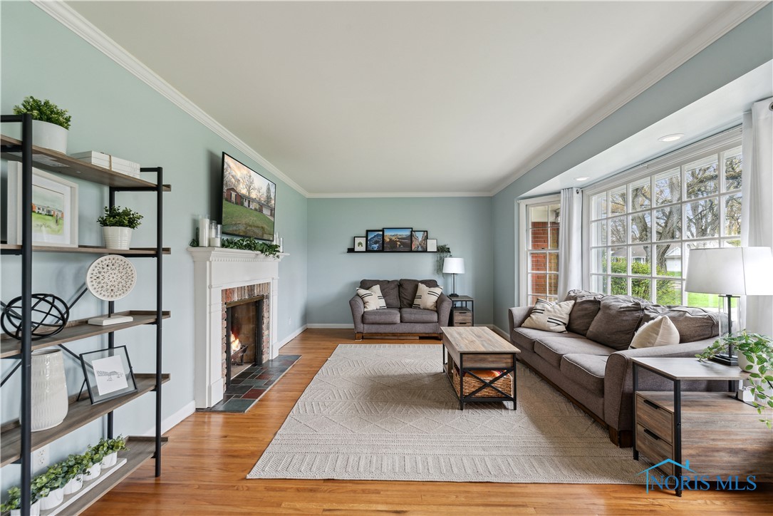 3704 Naples Drive