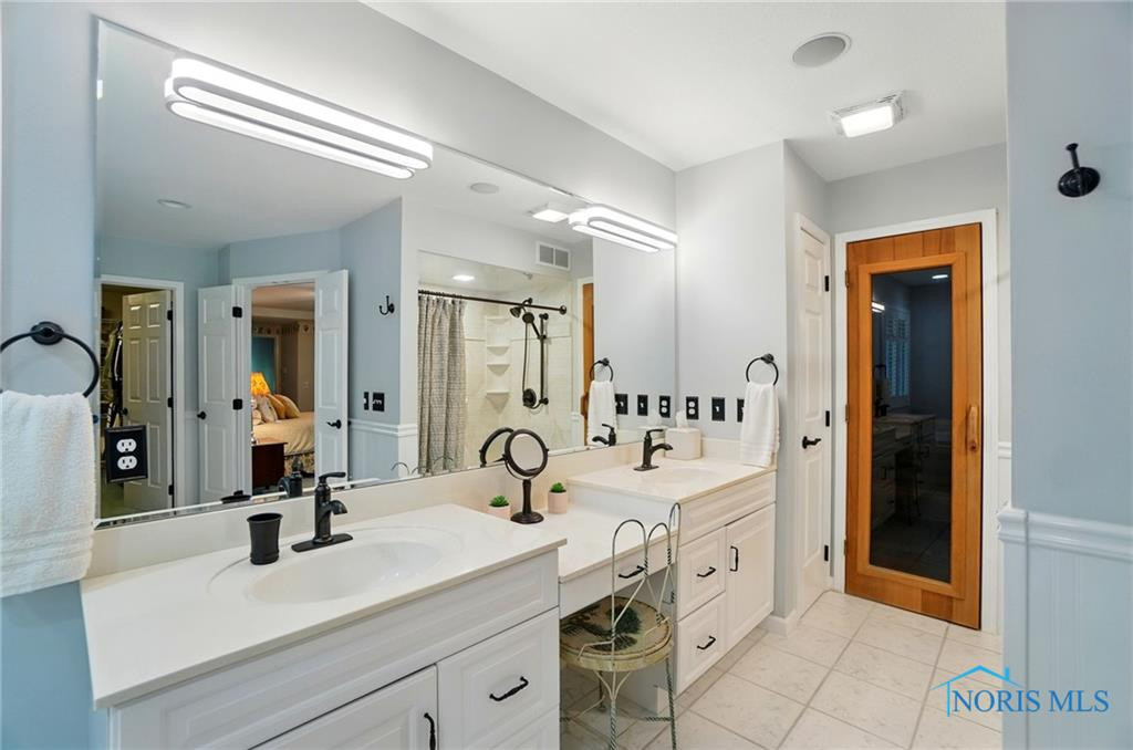 3145 Shoreland Avenue