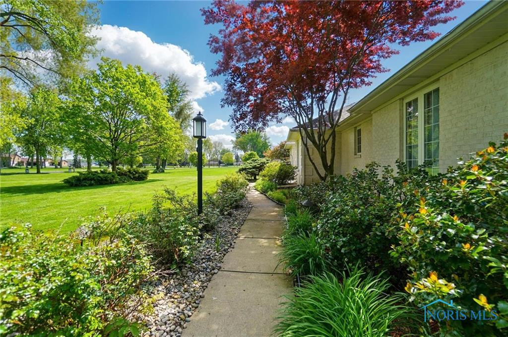 3145 Shoreland Avenue