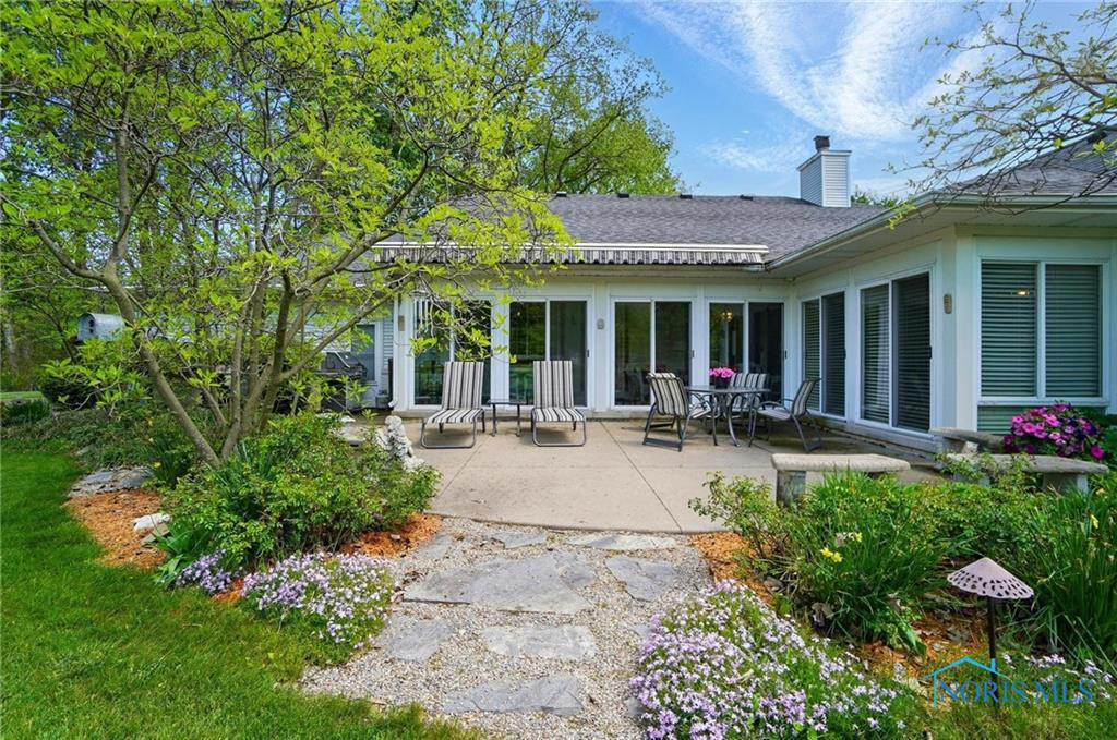 3145 Shoreland Avenue