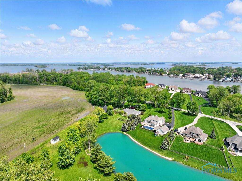 3145 Shoreland Avenue