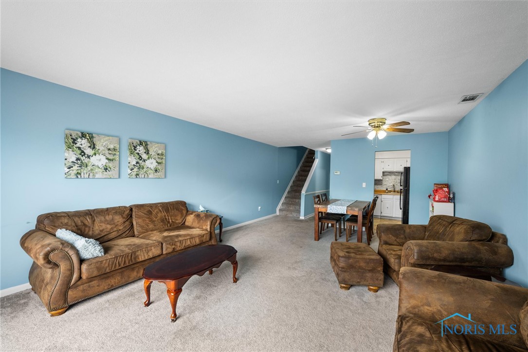 2571 W Village Drive 2571