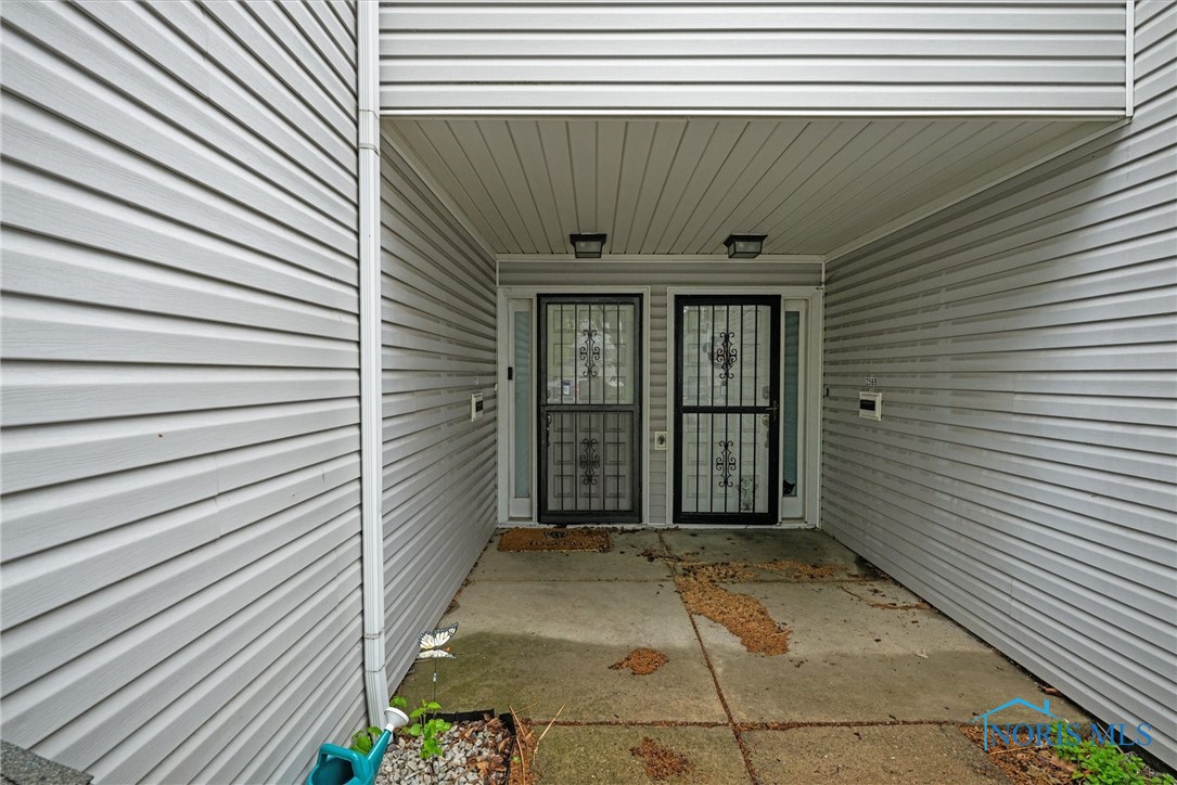 2571 W Village Drive 2571