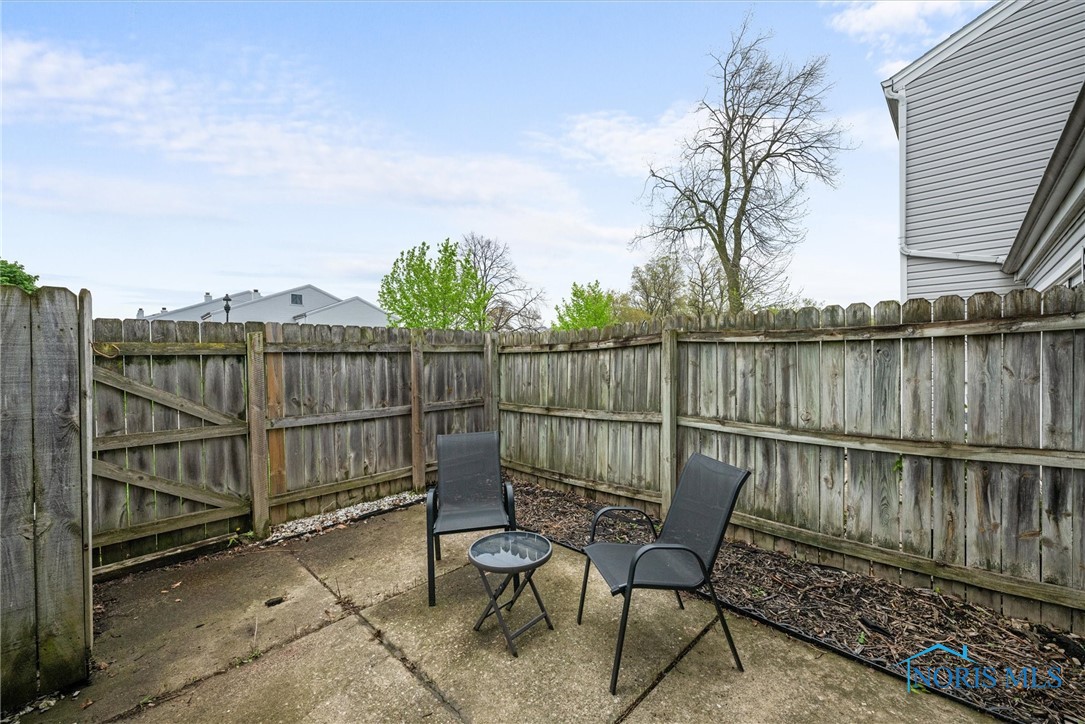 2571 W Village Drive 2571