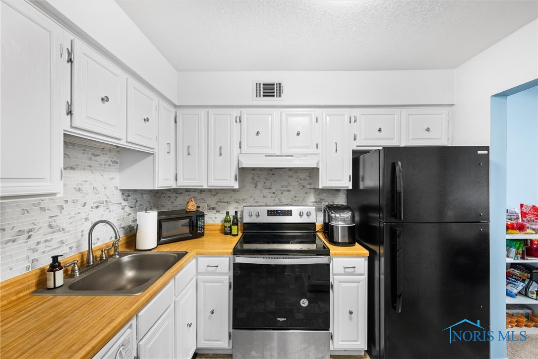 2571 W Village Drive 2571