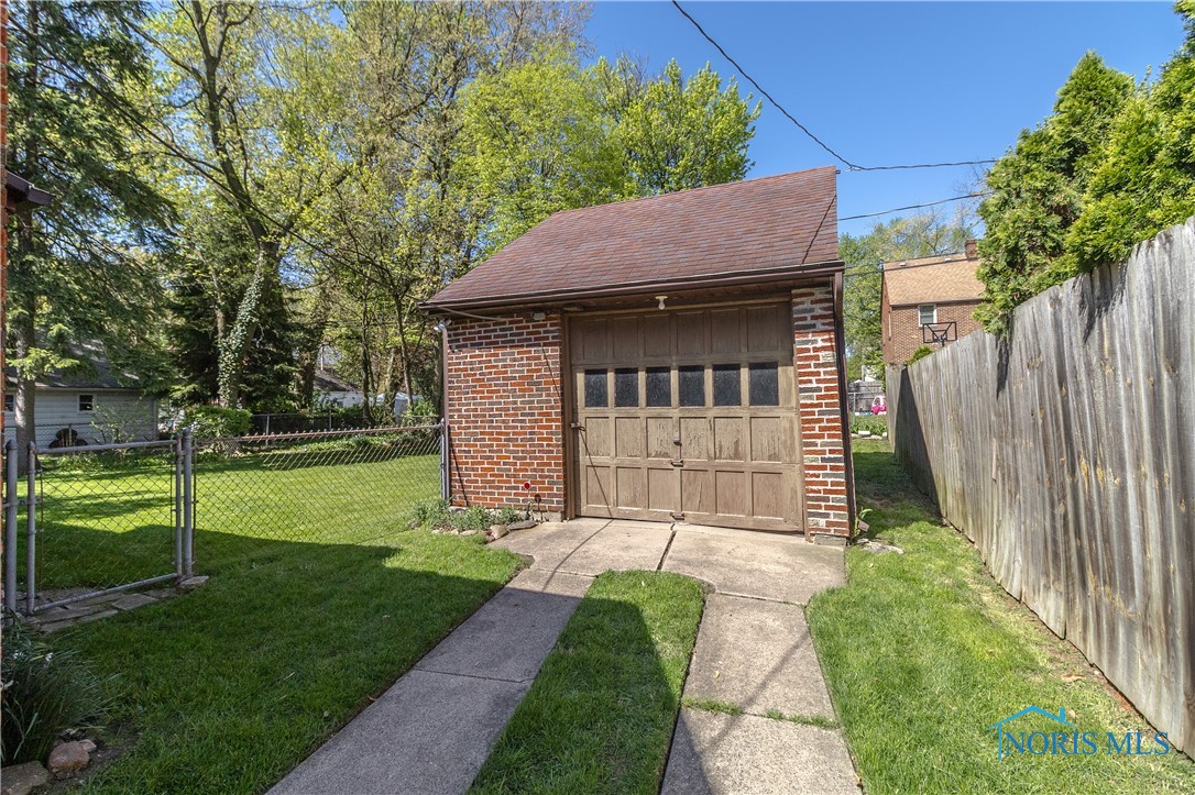 2619 Letchworth Parkway
