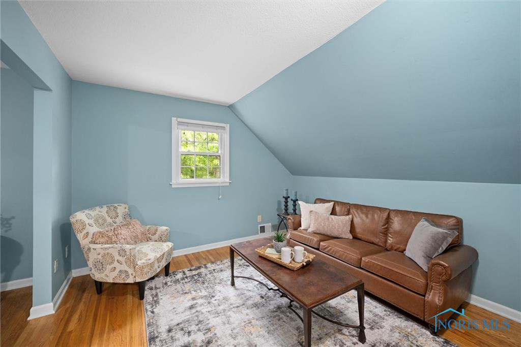 1956 Thornapple Drive