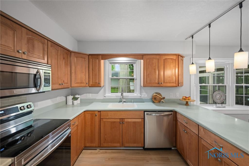 1956 Thornapple Drive