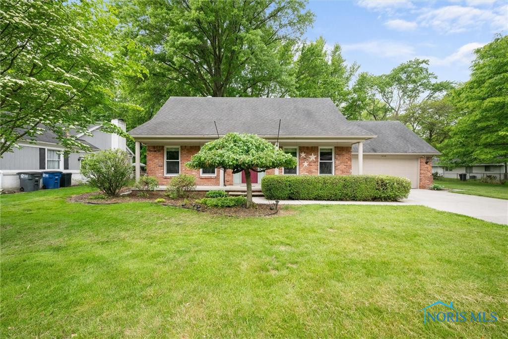 1956 Thornapple Drive