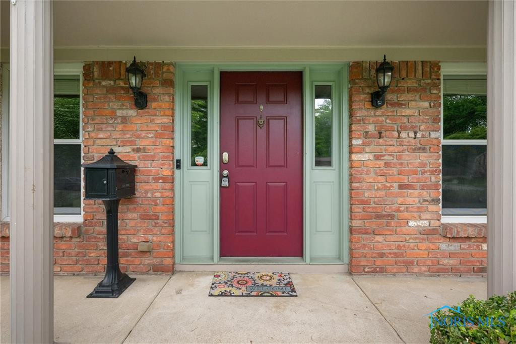 1956 Thornapple Drive