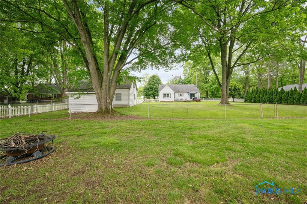 1956 Thornapple Drive