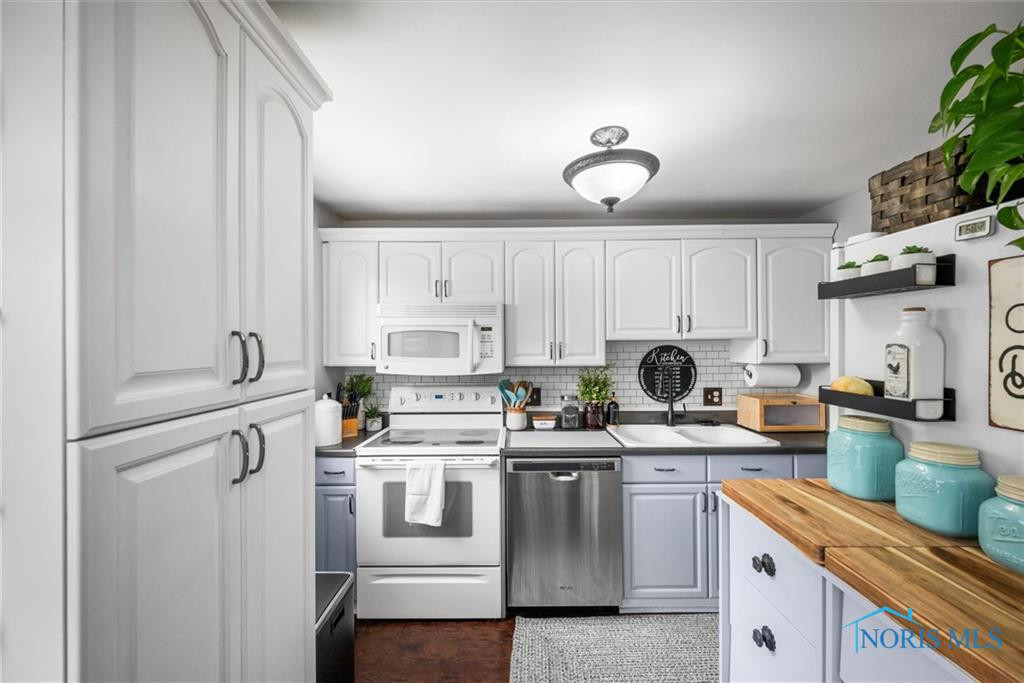 5453 Brook Point Road