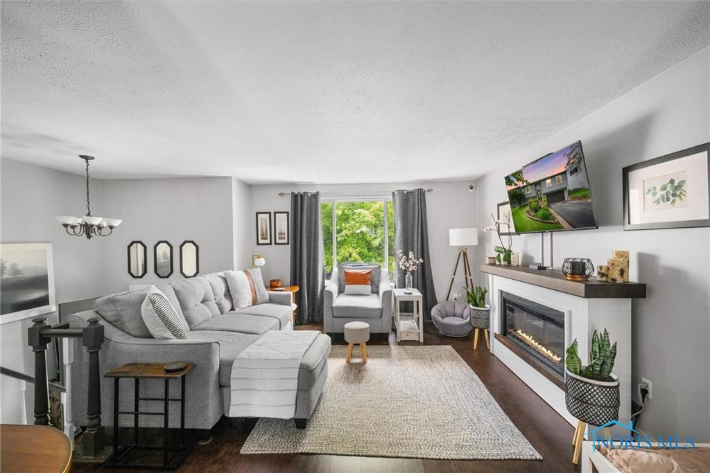 5453 Brook Point Road