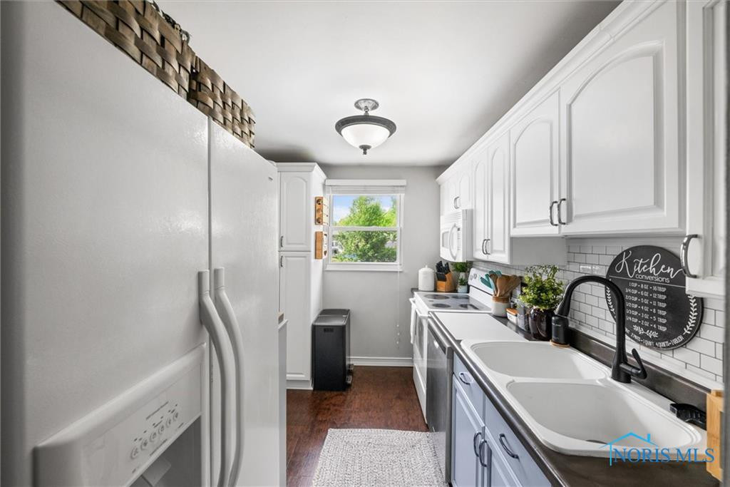 5453 Brook Point Road