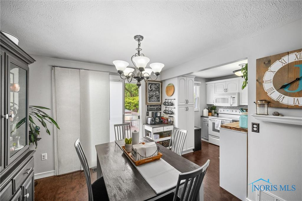 5453 Brook Point Road