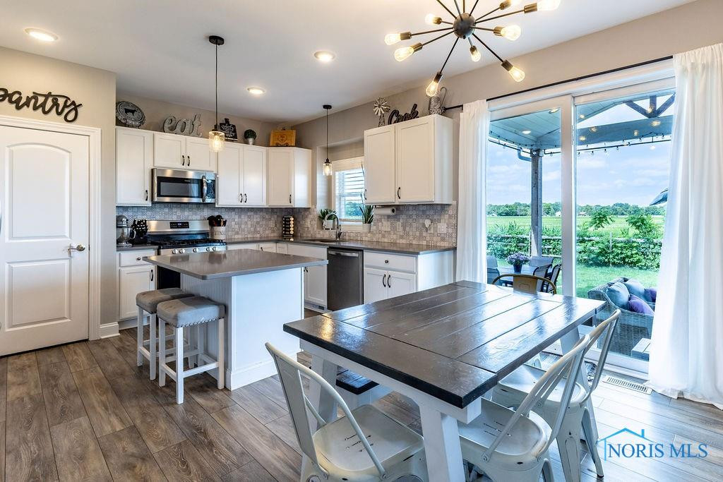 5539 Harris Hawk Lane