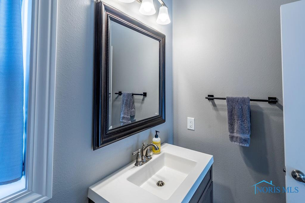 5539 Harris Hawk Lane