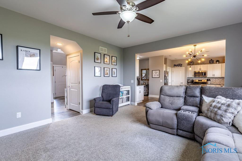 5539 Harris Hawk Lane