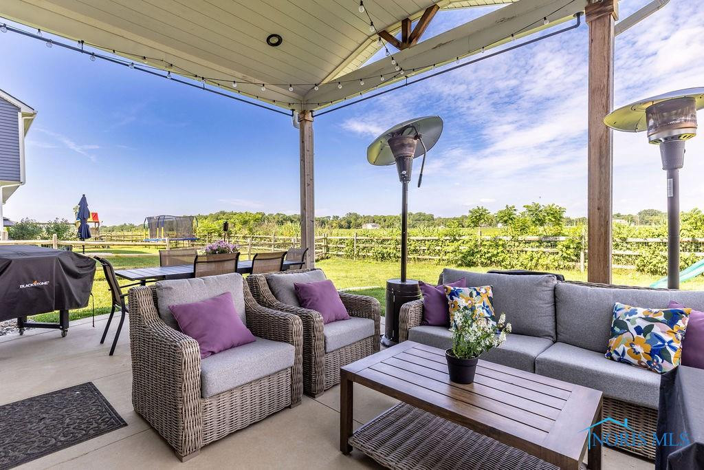 5539 Harris Hawk Lane