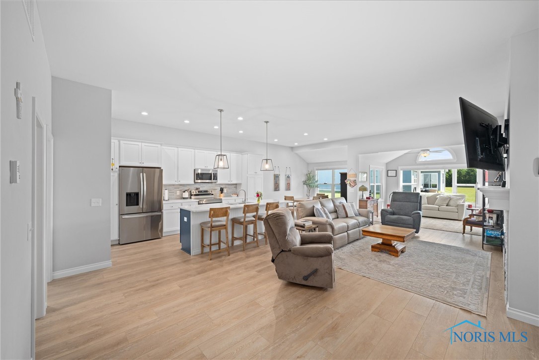 8410 Long Shore Drive