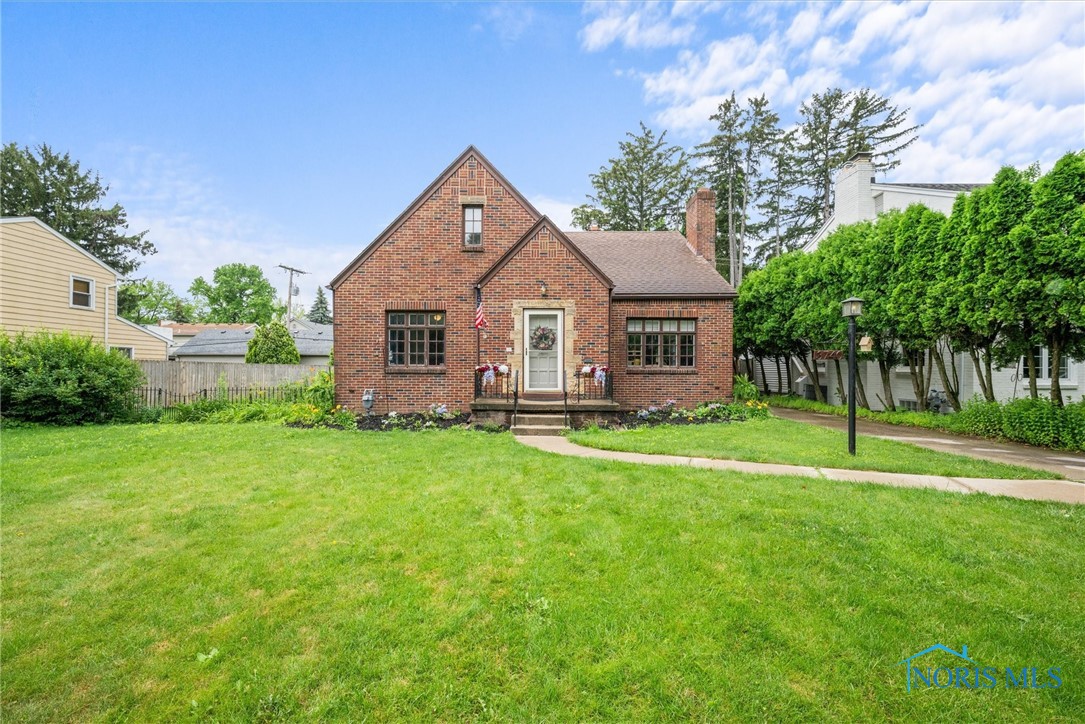 3740 Mapleway Drive